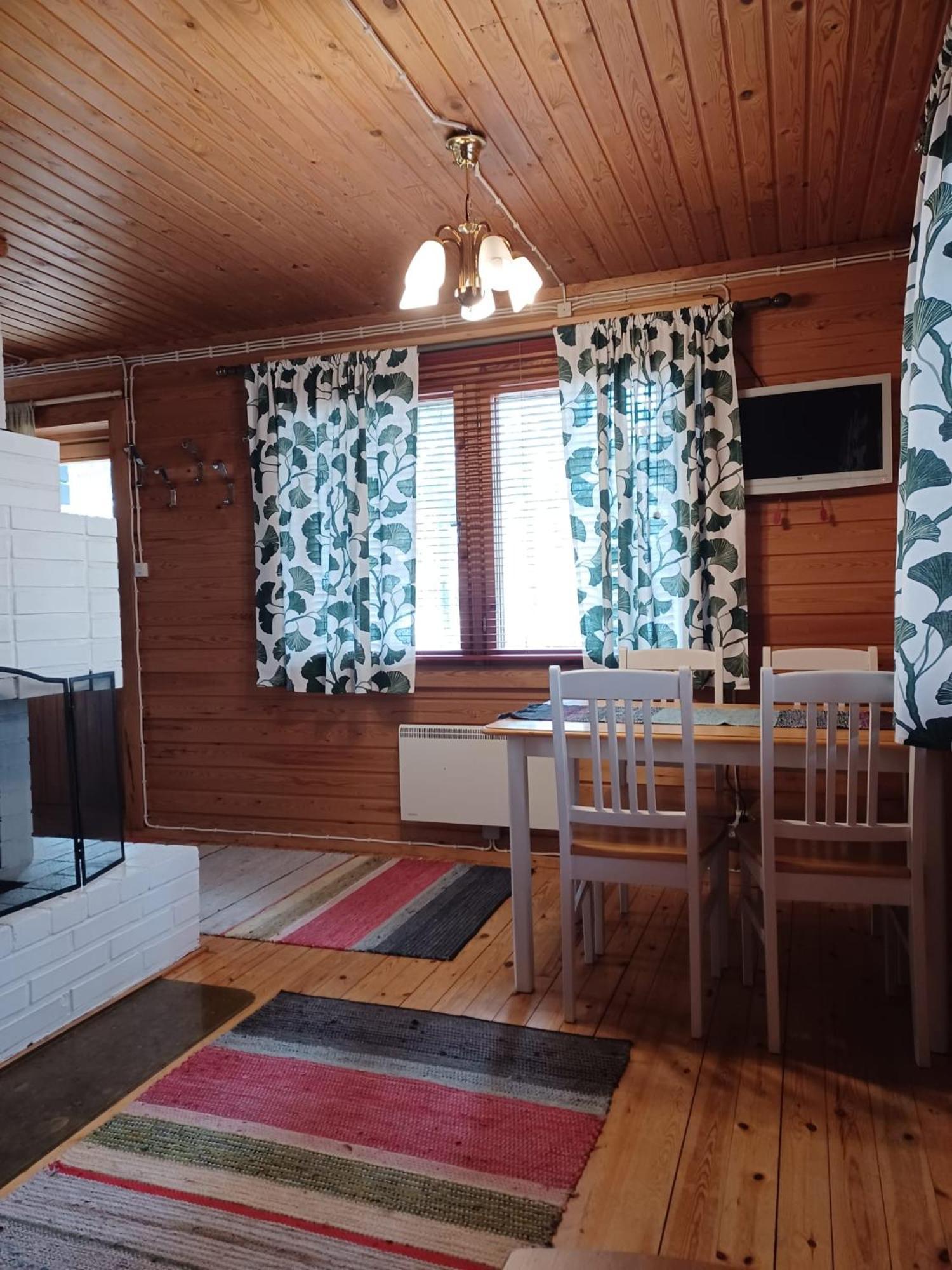 Accommodation And Fishing Vonkale Äänekoski Habitación foto
